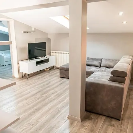 Apartment Long Term Savamala 2bdr For 4 Long Term *