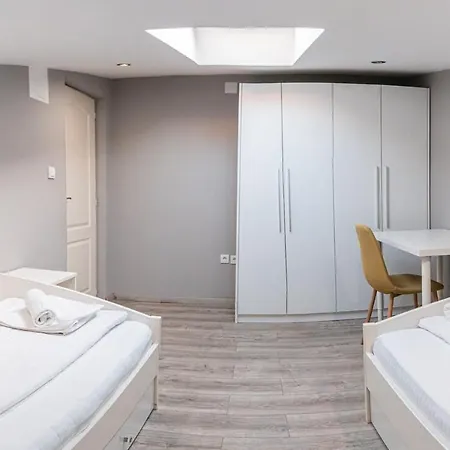 Long Term Savamala 2bdr For 4 Long Term * בלגרד