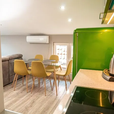 Apartment Long Term Savamala 2bdr For 4 Long Term
