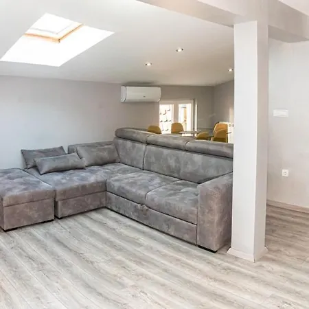 Long Term Savamala 2bdr For 4 Long Term * Belgrad