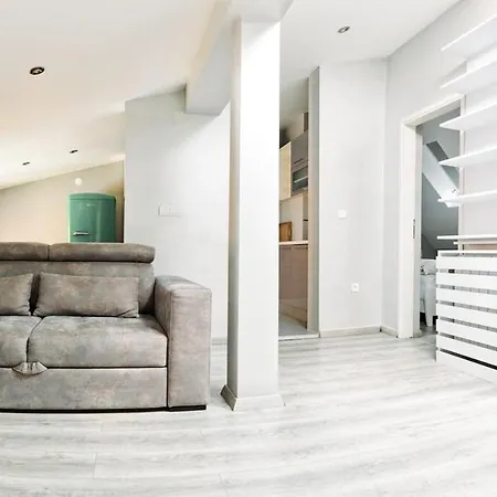 Long Term Savamala 2bdr For 4 Long Term