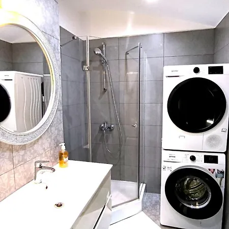 Long Term Savamala 2bdr For 4 Long Term Daire Belgrad